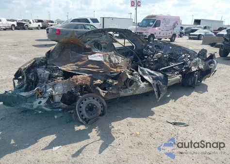 2003 Toyota Camry Le z USA, uszkodzony, nr VIN 4T1BE32K53U679850